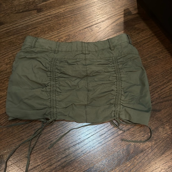 Garage skort - Picture 2 of 4